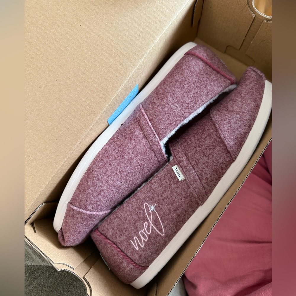 Toms Alpargata Canyon Rose Two Tone Felt w/Embroidery, Fur Lined size 9.5